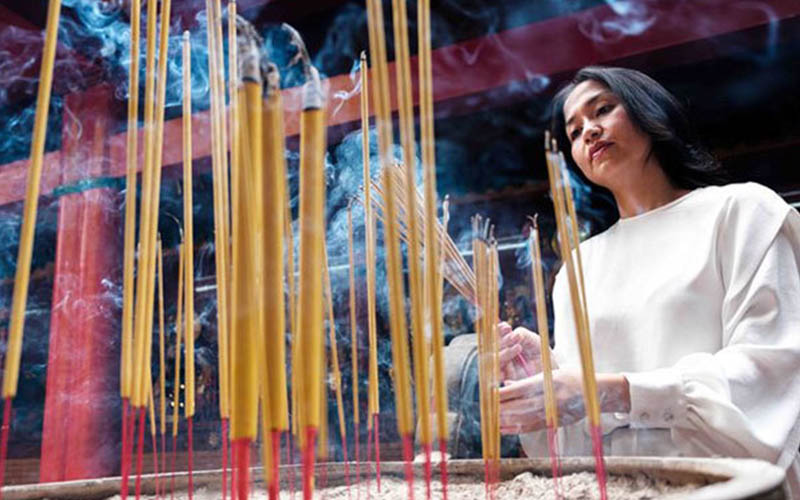 Safely Enjoying Incense: A Guide to Burning without Setting off Smoke Detectors
